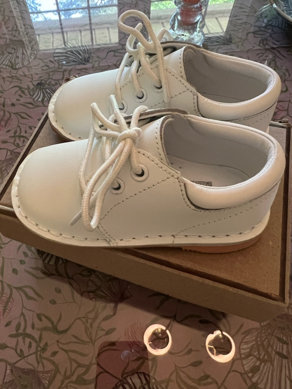 L'Amour Tyler Stitch Down Leather Lace Up Shoe White Kids 6